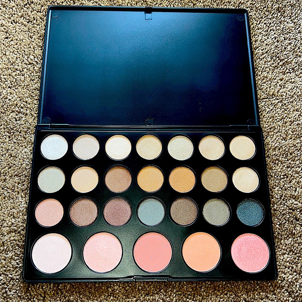 All about color eye & cheek palette by Style Essentials